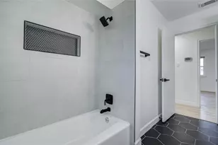 1888 Saxony Ln, Houston, TX 77058 - Photo 26