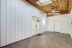 1888 Saxony Ln, Houston, TX 77058 - Photo 28