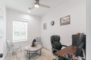 890 Lucky St, Houston, TX 77088 - Photo 26