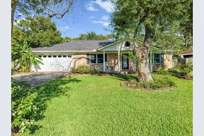 5207 Harbor Light Drive, Dickinson, TX 77539 - Photo 2