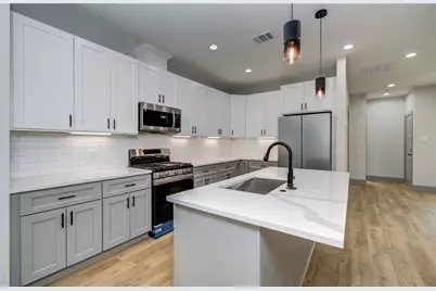 837 S Victory Drive, Houston, TX 77088 - Photo 12