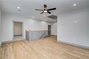 837 S Victory Dr, Houston, TX 77088 - Photo 36