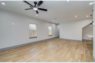 837 S Victory Drive, Houston, TX 77088 - Photo 8