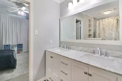 9118 Woodwind Lakes Drive, Houston, TX 77040 - Photo 22