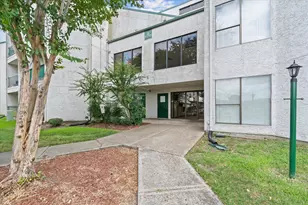 2830 S Bartell Dr, Houston, TX 77054 - Photo 12