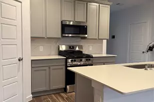 8031 Milam Ln, Rosharon, TX 77583 - Photo 6