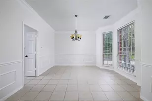 107 N Sunny Slope Cir, The Woodlands, TX 77381 - Photo 4