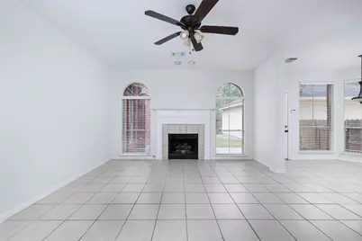 107 N Sunny Slope Circle, The Woodlands, TX 77381 - Photo 8