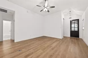 213 Trapper Creek Dr, Conroe, TX 77304 - Photo 8