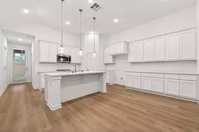 213 Trapper Creek Drive, Conroe, TX 77304 - Photo 10