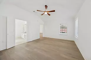 719 Country Meadows Dr, Pearland, TX 77584 - Photo 8