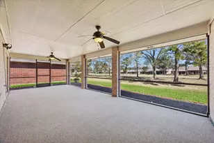 719 Country Meadows Dr, Pearland, TX 77584 - Photo 16