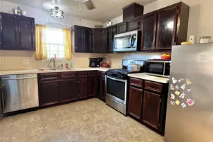 708 E 6th St, Sweeny, TX 77480 - Photo 4