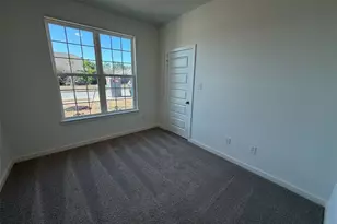 140 Overhill Dr, Huntsville, TX 77320 - Photo 4