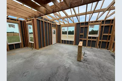 140 Overhill Drive, Huntsville, TX 77320 - Photo 2