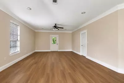 108 Harbour Town Circle, Conroe, TX 77356 - Photo 6