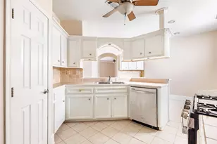 108 Harbour Town Cir, Conroe, TX 77356 - Photo 16