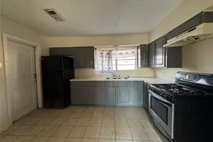 8719 Tilgham St, Houston, TX 77029 - Photo 4