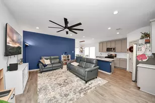 14519 Rain Tree Dr, Baytown, TX 77523 - Photo 2