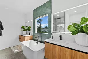 2582 W Tidwell Rd, Houston, TX 77091 - Photo 16