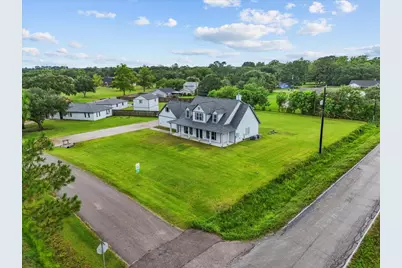 5000 Boreas Dr, Alvin, TX 77511 - Photo 2