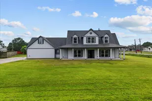 5000 Boreas Dr, Alvin, TX 77511 - Photo 1