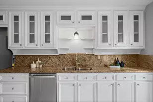 1102 Winston St, Houston, TX 77009 - Photo 16