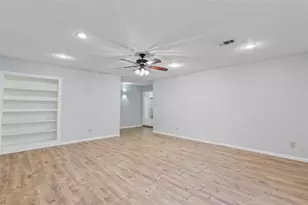 118 E Thornton Rd, Houston, TX 77022 - Photo 20