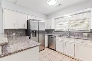 118 E Thornton Rd, Houston, TX 77022 - Photo 4