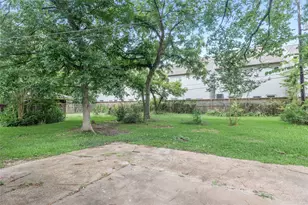 118 E Thornton Rd, Houston, TX 77022 - Photo 22