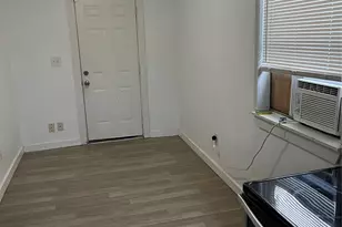 7909 Brutus St, Houston, TX 77012 - Photo 4