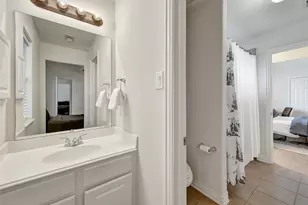1028 Broad Bay Ln, League City, TX 77573 - Photo 36