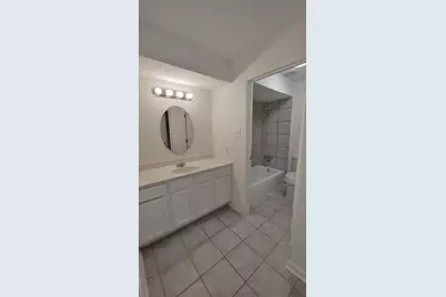 781 Country Place Drive #1061, Houston, TX 77079 - Photo 22