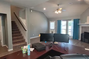 610 Lake View Dr, Montgomery, TX 77356 - Photo 10