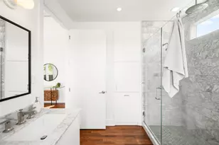 768 E 16th St, Houston, TX 77008 - Photo 42