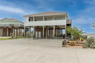 4304 Bolivar Cir, Port Bolivar, TX 77650 - Photo 2