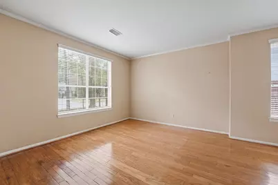 50 E Trillium Circle, The Woodlands, TX 77381 - Photo 4
