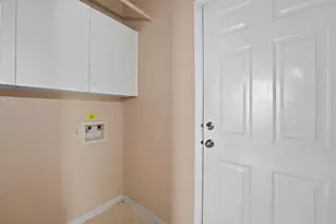 50 E Trillium Cir, The Woodlands, TX 77381 - Photo 8