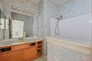 50 E Trillium Cir, The Woodlands, TX 77381 - Photo 22