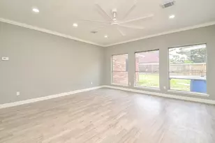 9211 Abbey Chase Ln, Houston, TX 77095 - Photo 12