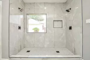 9211 Abbey Chase Ln, Houston, TX 77095 - Photo 18