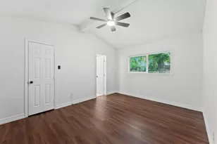 632 Meadowlawn St, Shoreacres, TX 77571 - Photo 8
