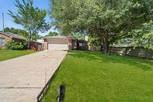 10506 Scenic Dr, Montgomery, TX 77356 - Photo 4