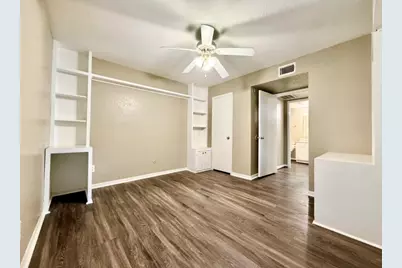 9350 Country Creek Drive #31, Houston, TX 77036 - Photo 4
