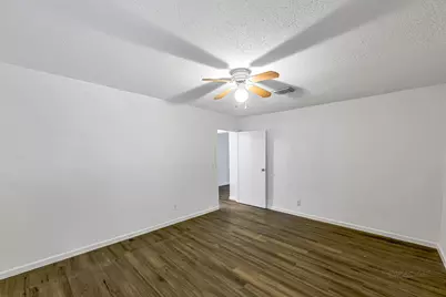 32B E Rivercrest Drive, Houston, TX 77042 - Photo 22