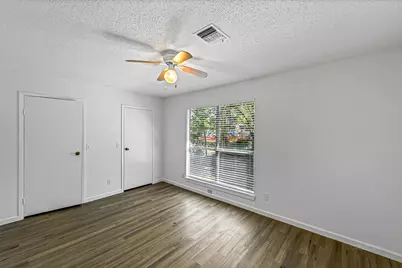 32B E Rivercrest Drive, Houston, TX 77042 - Photo 16