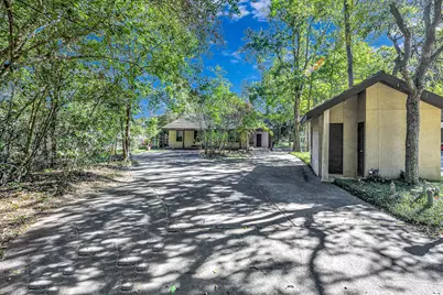 32B E Rivercrest Drive, Houston, TX 77042 - Photo 2