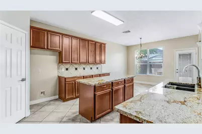 11405 Starlight Bay Street, Pearland, TX 77584 - Photo 10