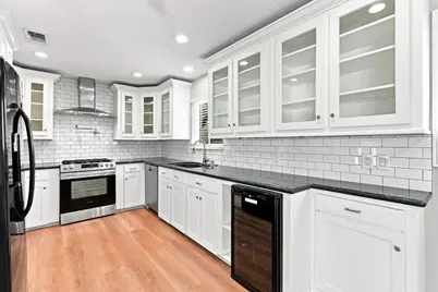 5522 Dumfries Drive, Houston, TX 77096 - Photo 8