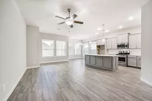 123 Castlegate Ln, Houston, TX 77065 - Photo 10